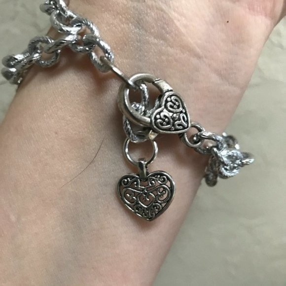 Cherub Angel Cuff Bracelet Victorian Silver Repoussé Cupid Angels Christmas Gift - Picture 6 of 12